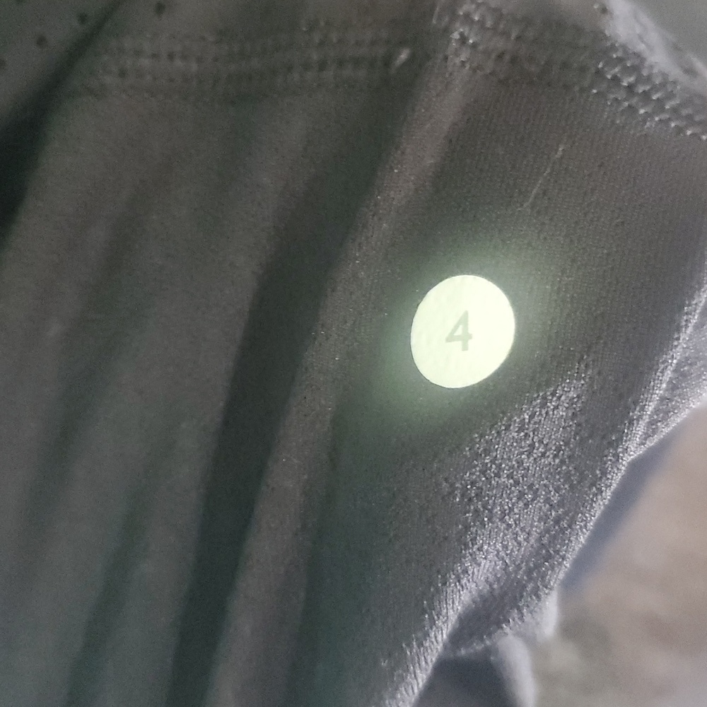 Lululemon Gray and Black Zip-Up Lined Jacket Size 4 - Picture 7 of 7